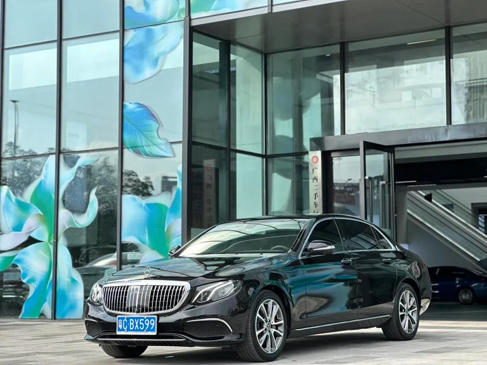 Мерседес-Бенц E-Class Facelift E 300 L Luxury Version, 2019 — фото 1
