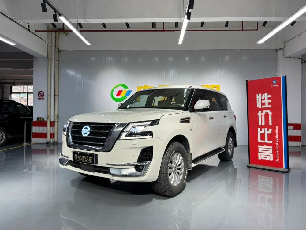 Ниссан Patrol 5.6L Auto 4WD 7 Seater Parallel Import, 2017 — фото 1