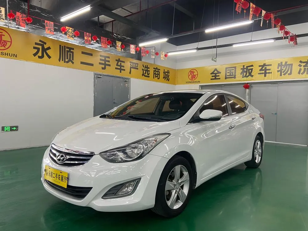 Хендэ Elantra Langdong 1.6L Auto Premium Version, 2013 — фото 1