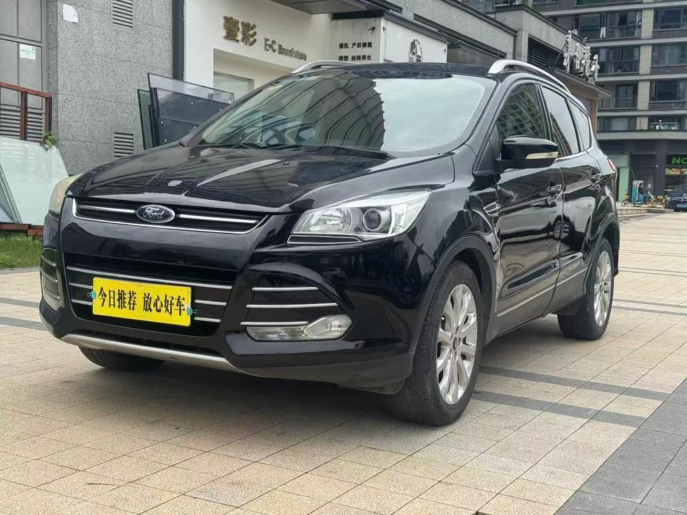 Ford Kuga, 2015