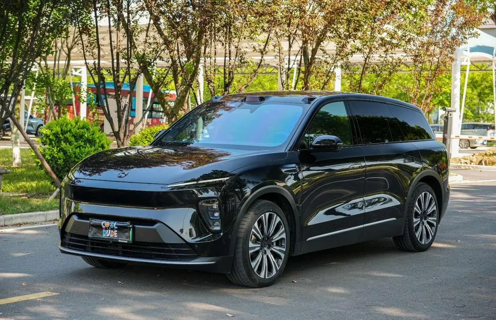 NIO ES8, 2024
