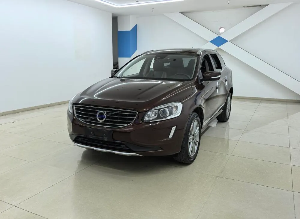 Volvo XC60 T5 Edition, 2015 — фото 1