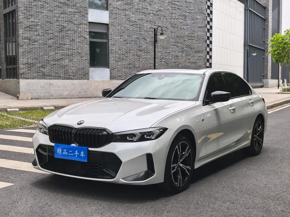 BMW 3-Series, 2023