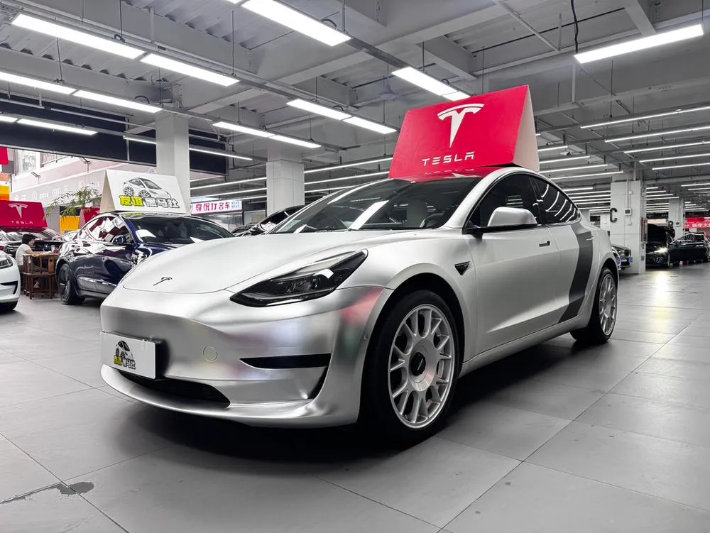 Tesla Model 3, 2021