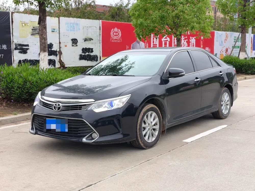 Toyota Camry 2.0G Anniversary Leading Edition, 2016 — фото 1