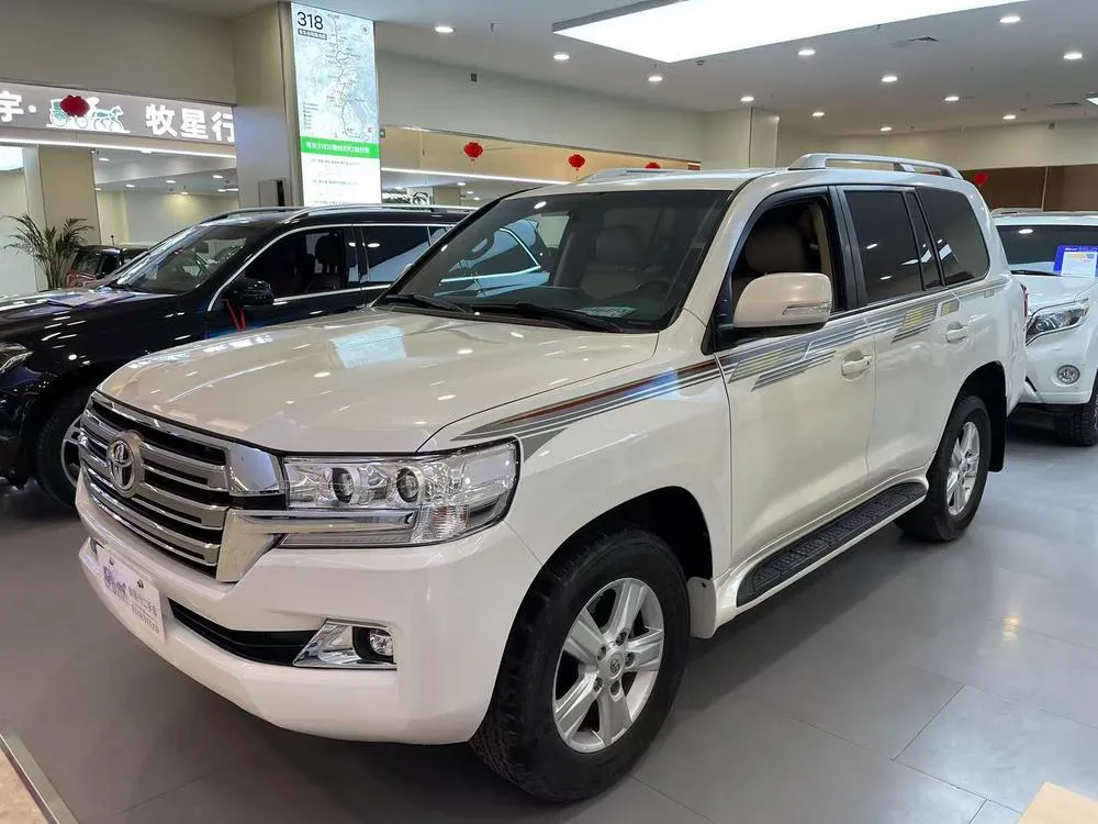 Toyota Land Cruiser (Import), 2015