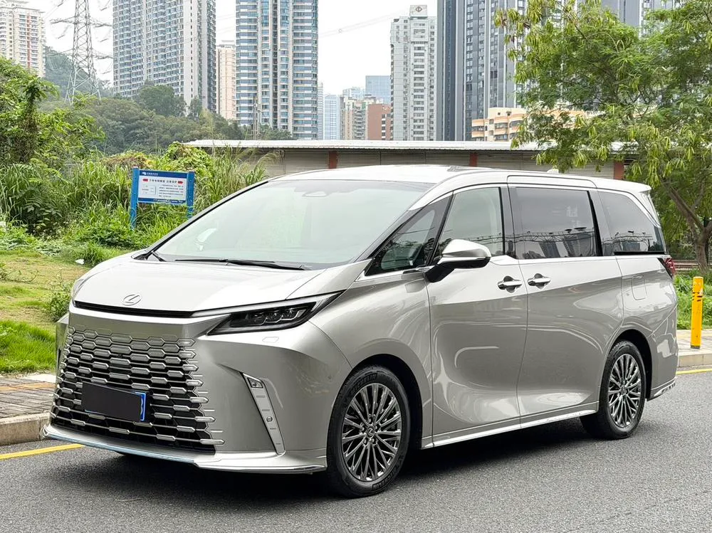 Lexus LM 500h DIRECT4 6-Seater Supreme Edition, 2026 — фото 1