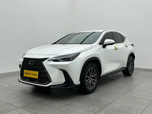Lexus NX, 2023