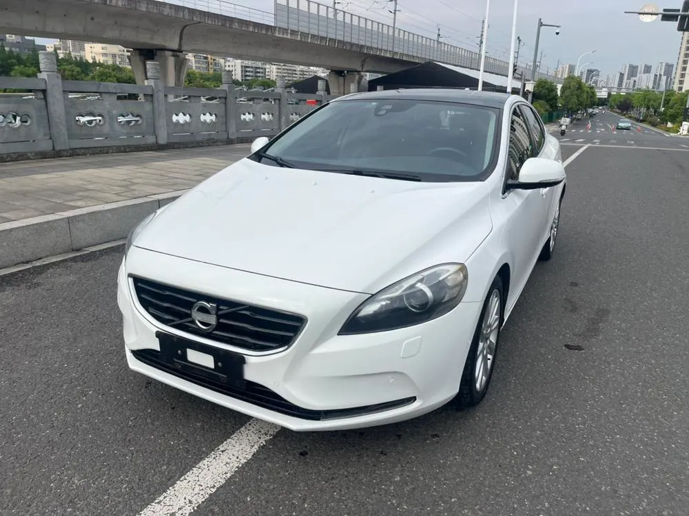 Volvo V40 2.0T Edition, 2013 — фото 1