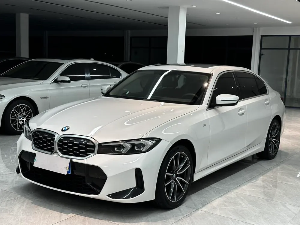 BMW 3-Series, 2023