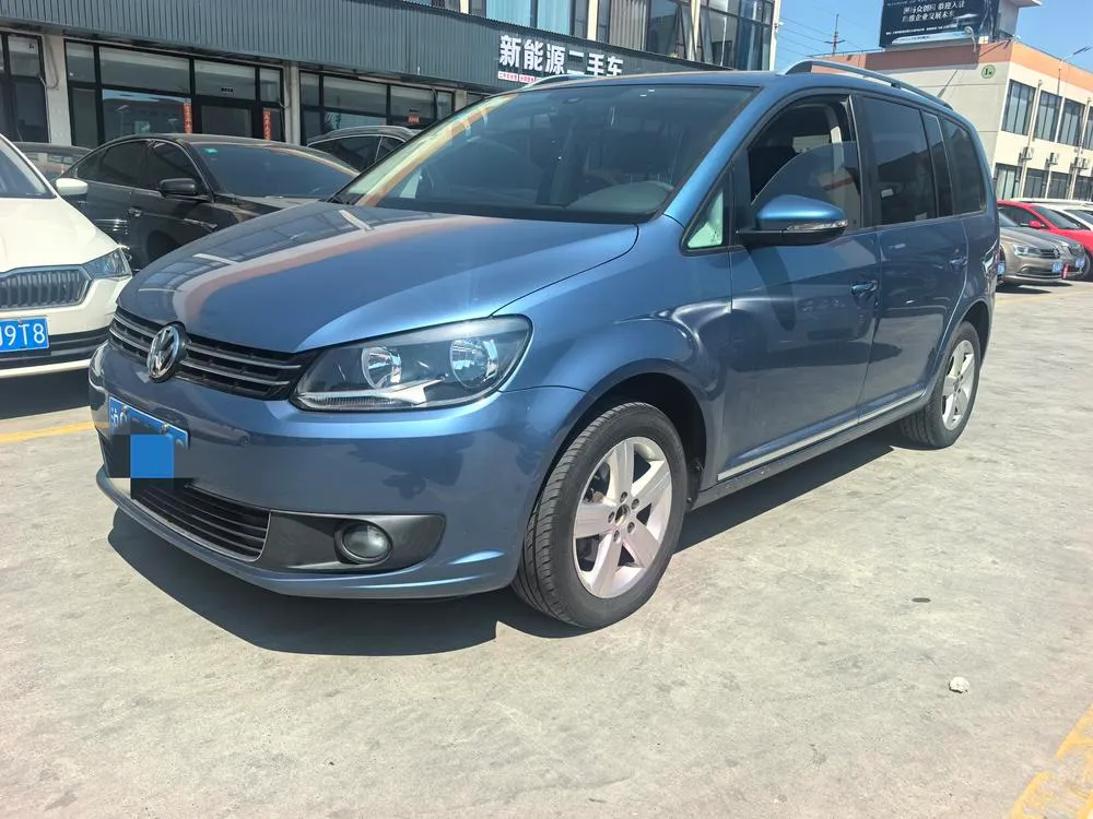 Volkswagen Touran, 2015