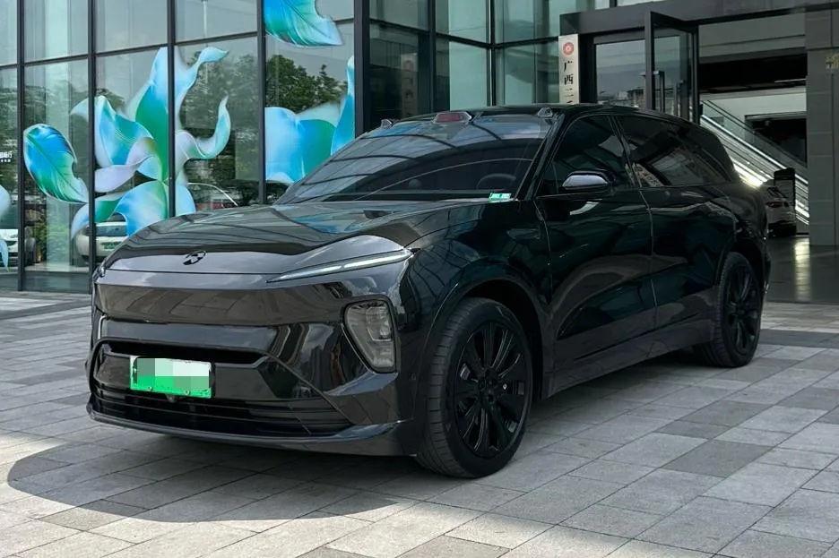 NIO ES8, 2023