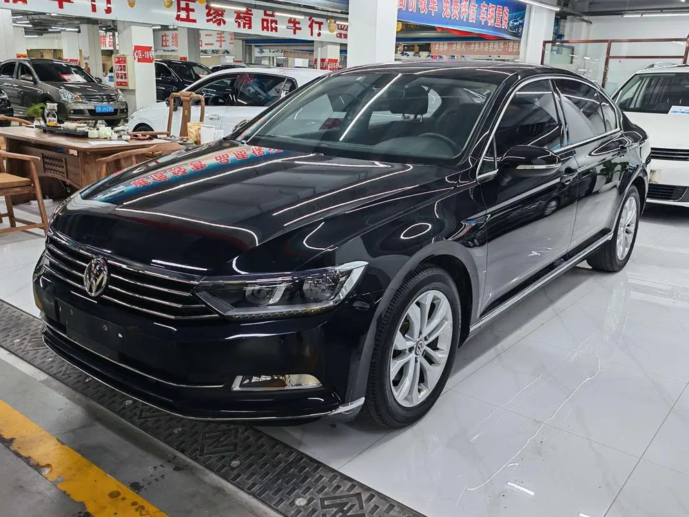 Фольксваген Magotan 330TSI DSG Luxury Version, 2018 — фото 1