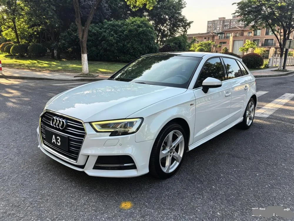 Audi A3 30 Version Sportback 35 TFSI Fashion Version, 2018 — фото 1