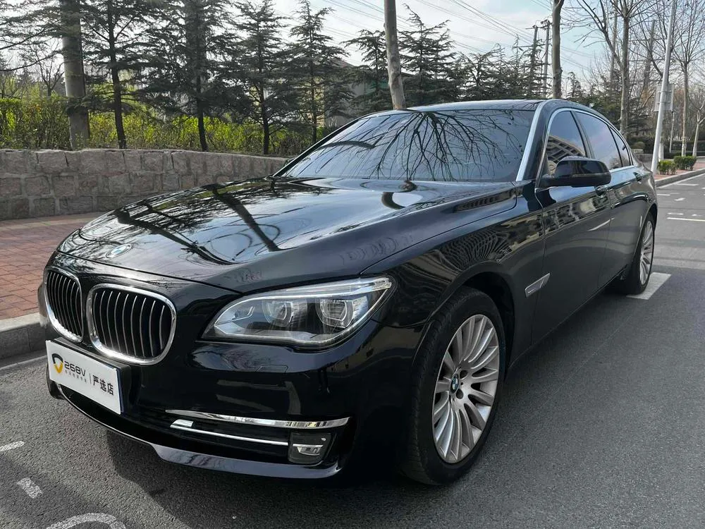 BMW 7-Series, 2014