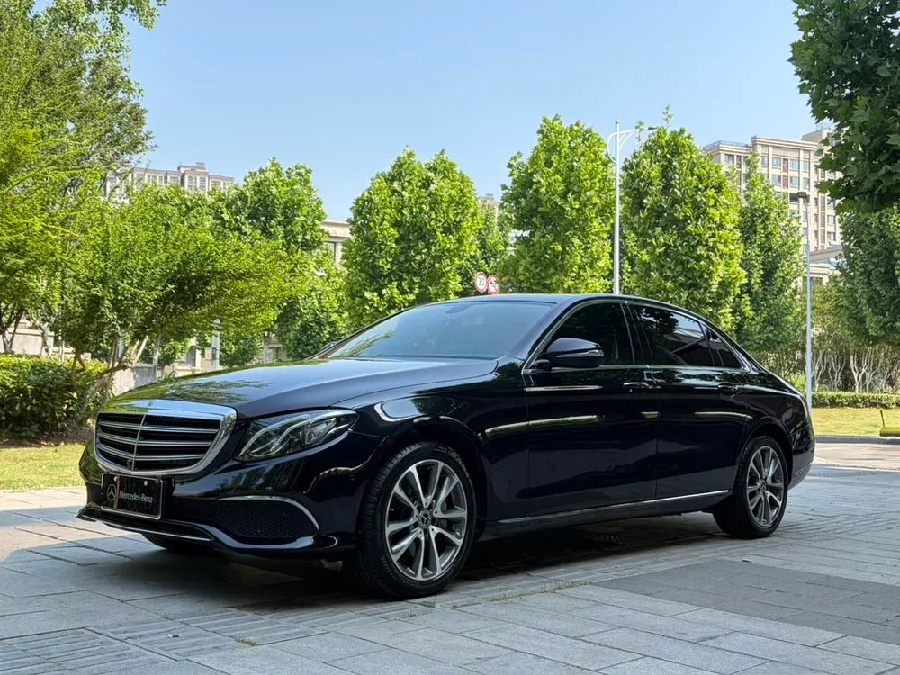 Мерседес-Бенц E-Class Facelift E 300 L Luxury Version, 2018 — фото 1