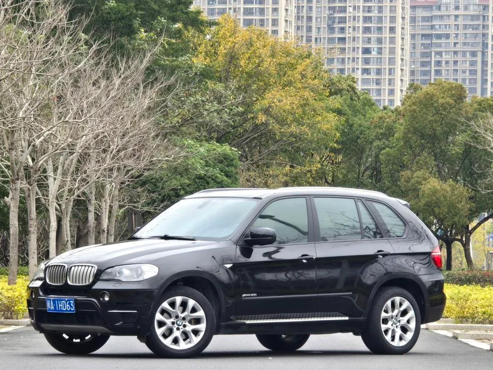 BMW X5 (Import), 2011