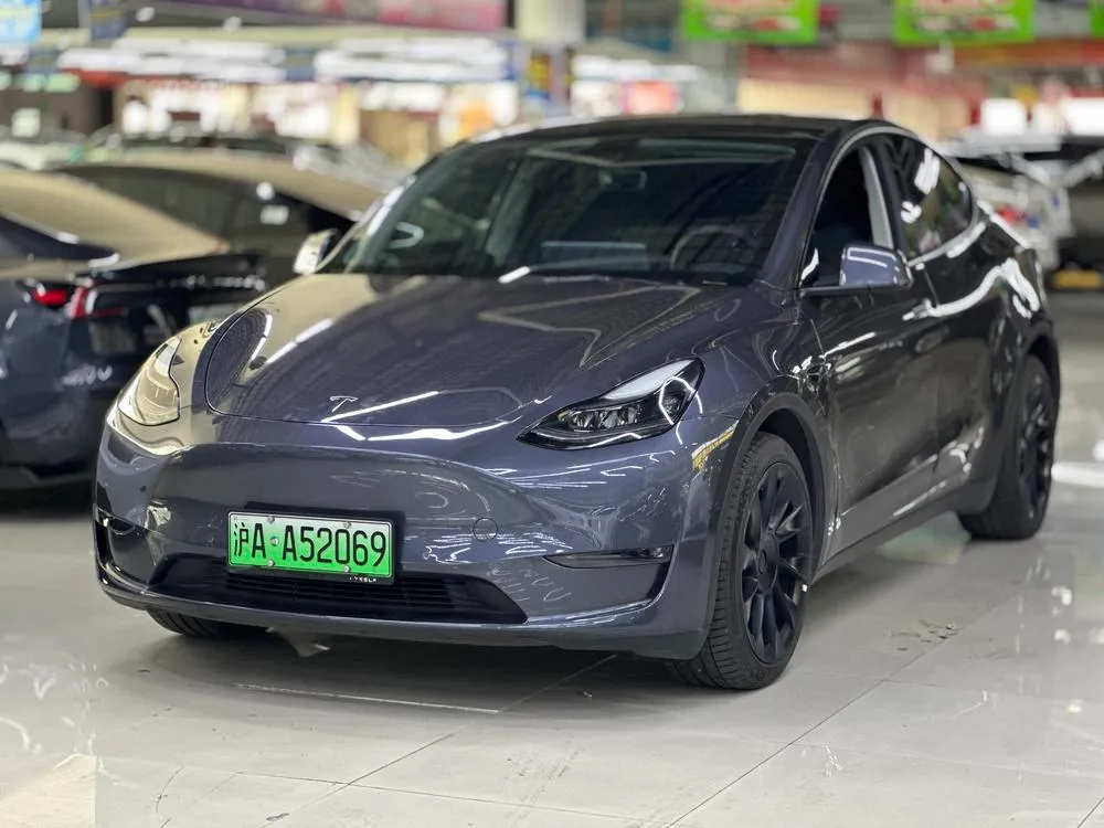 Tesla Model Y, 2021