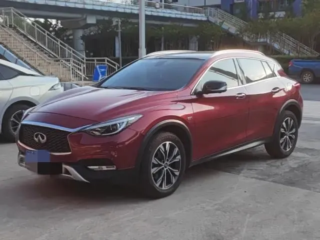Инфинити QX30 2.0T 4WD Sport Edition, 2017 — фото 1