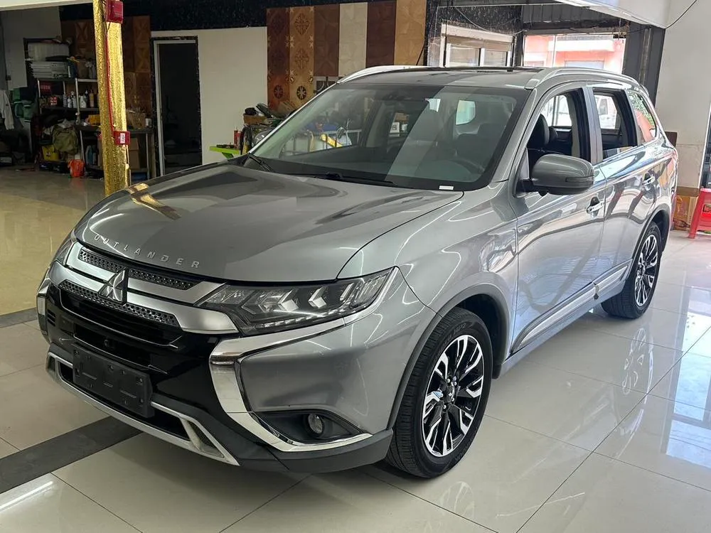 Mitsubishi Outlander 2.4L 4WD Elite Edition 5 Seater CN6, 2019 — фото 1