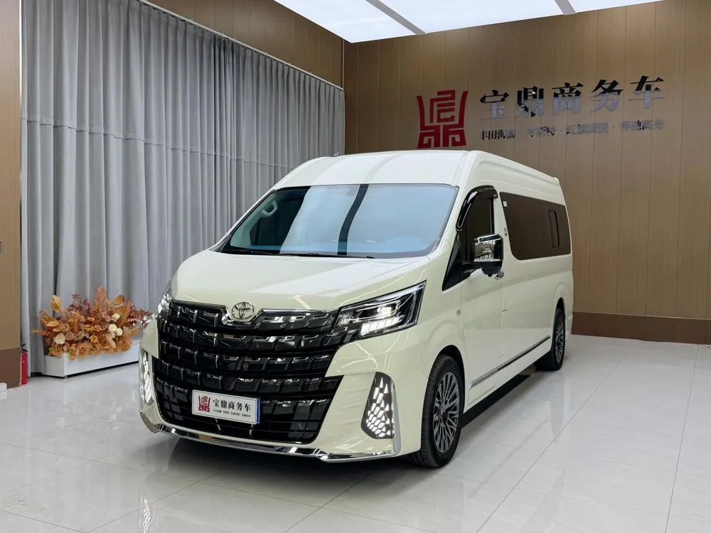 Toyota Hiace, 2023