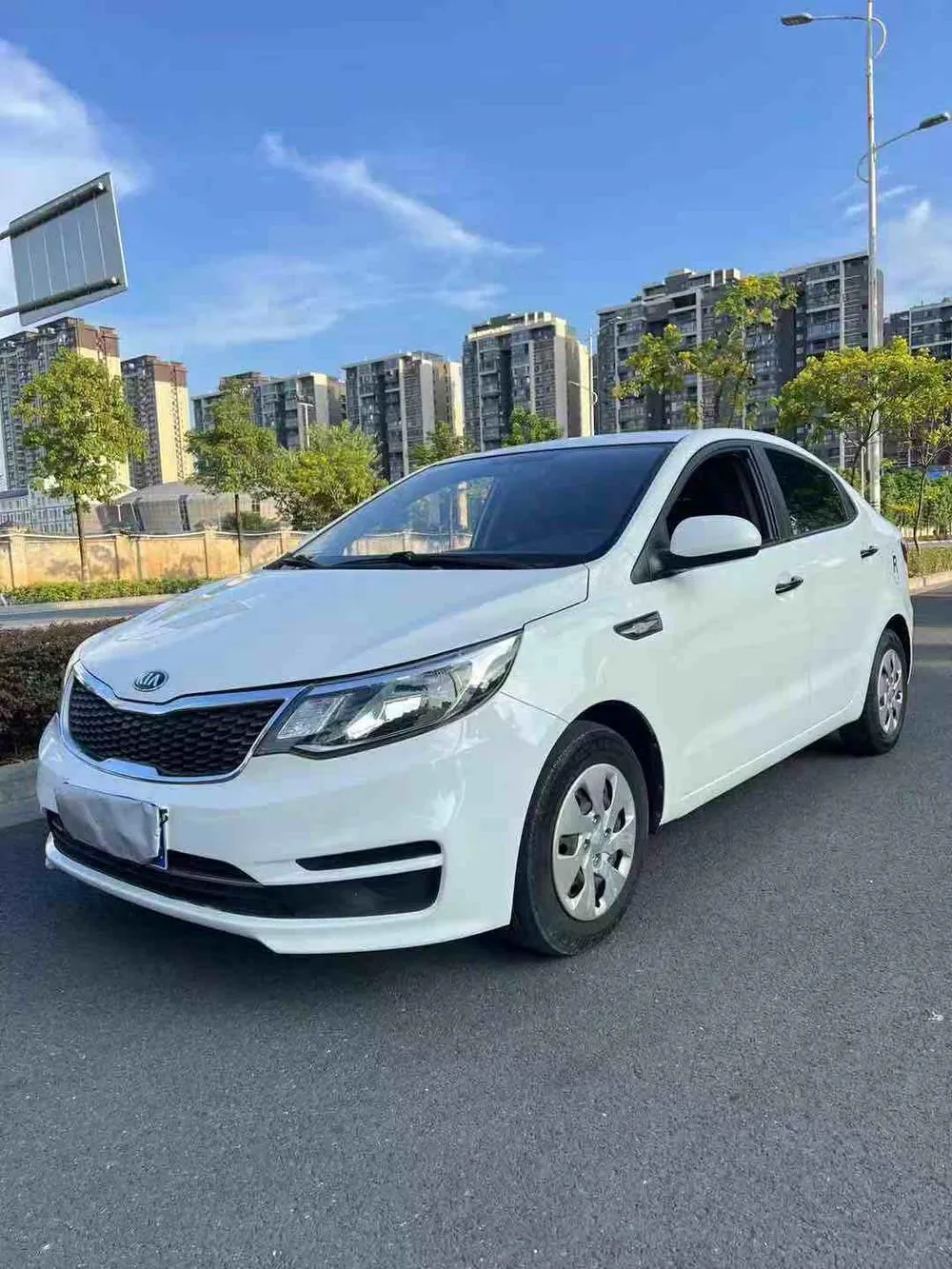 Kia K2 Sedan 1.4L AT GLS, 2015 — фото 1