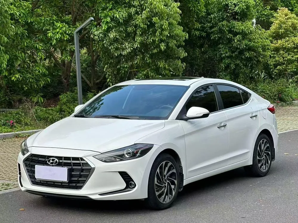 Hyundai Elantra Lingdong 1.4T Dual Clutch Stylish · Version, 2018 — фото 1