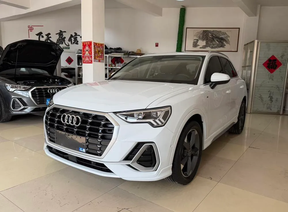 Audi Q3, 2022