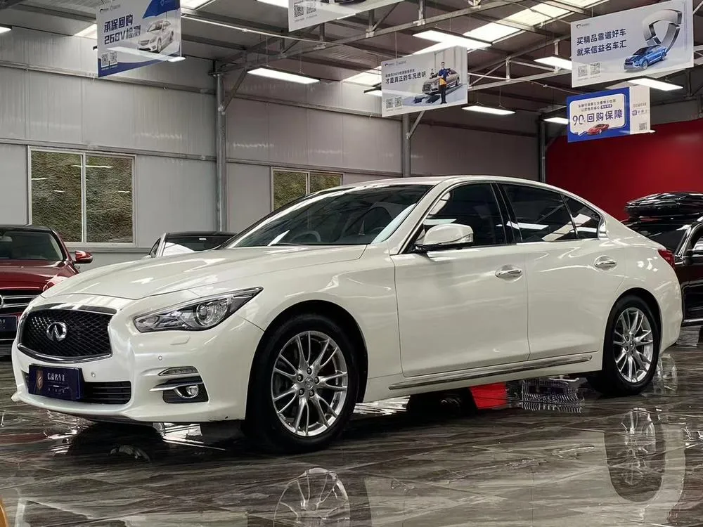Infiniti Q50L, 2016