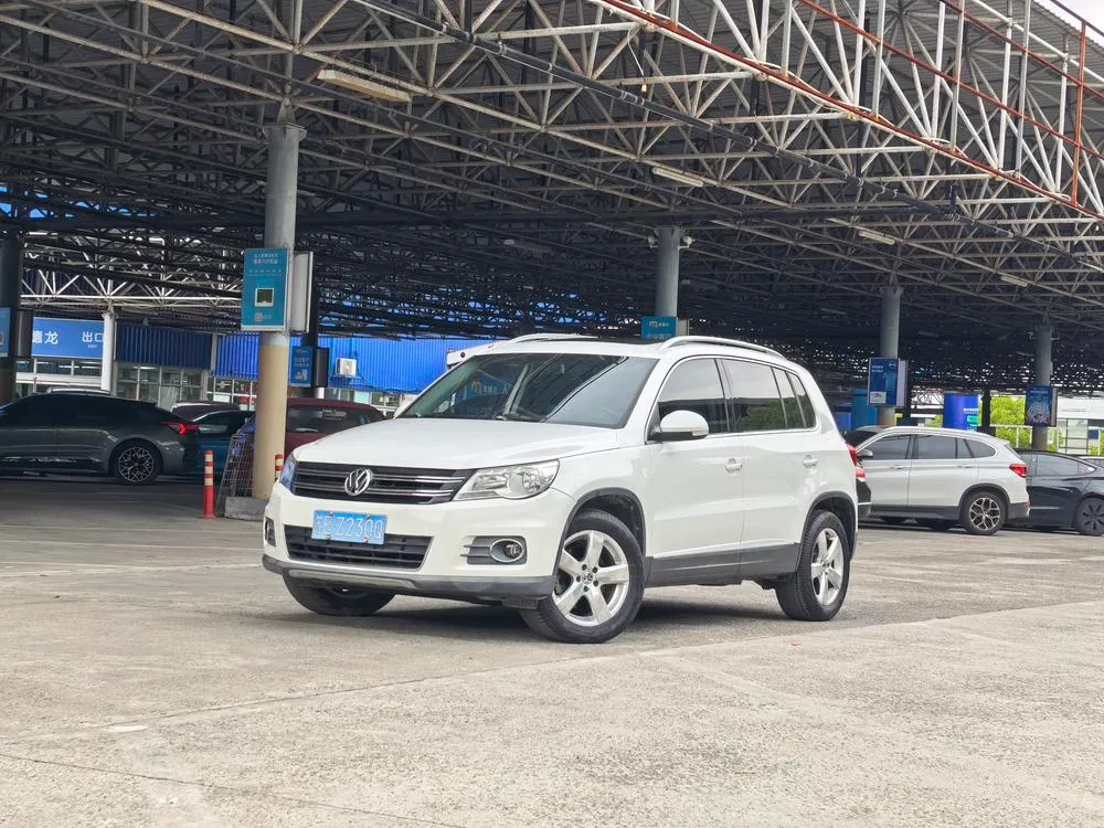 Volkswagen Tiguan 1.8TSI Auto 4WD Edition, 2012 — фото 1