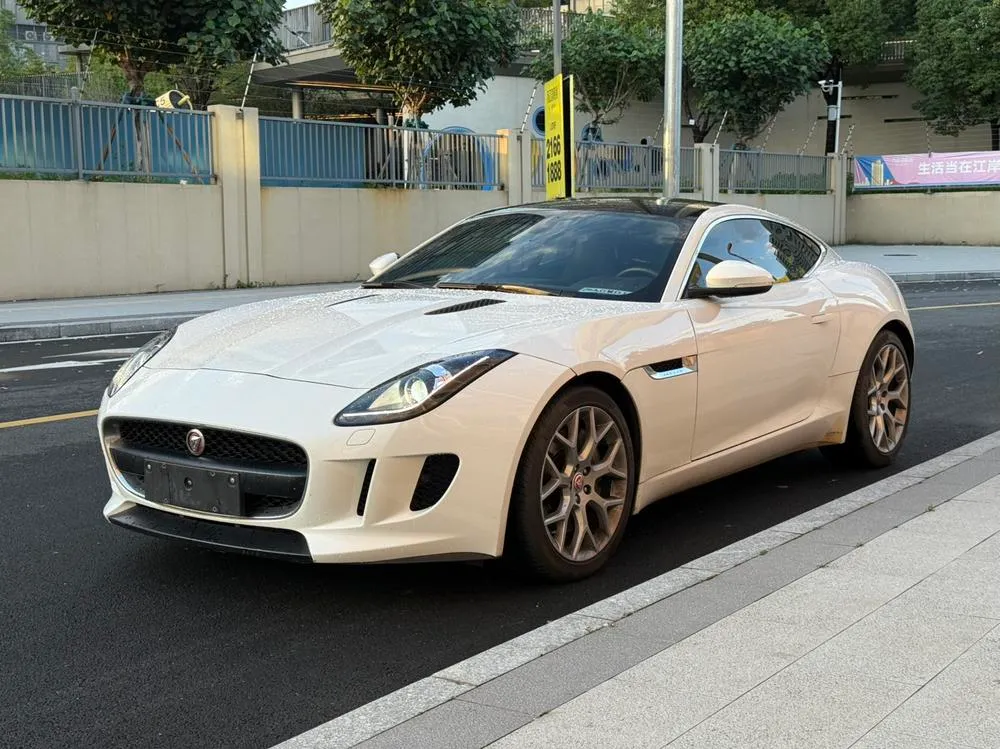 Jaguar F-TYPE, 2016