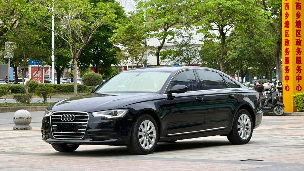 Ауди A6L TFSI Version, 2015 — фото 1