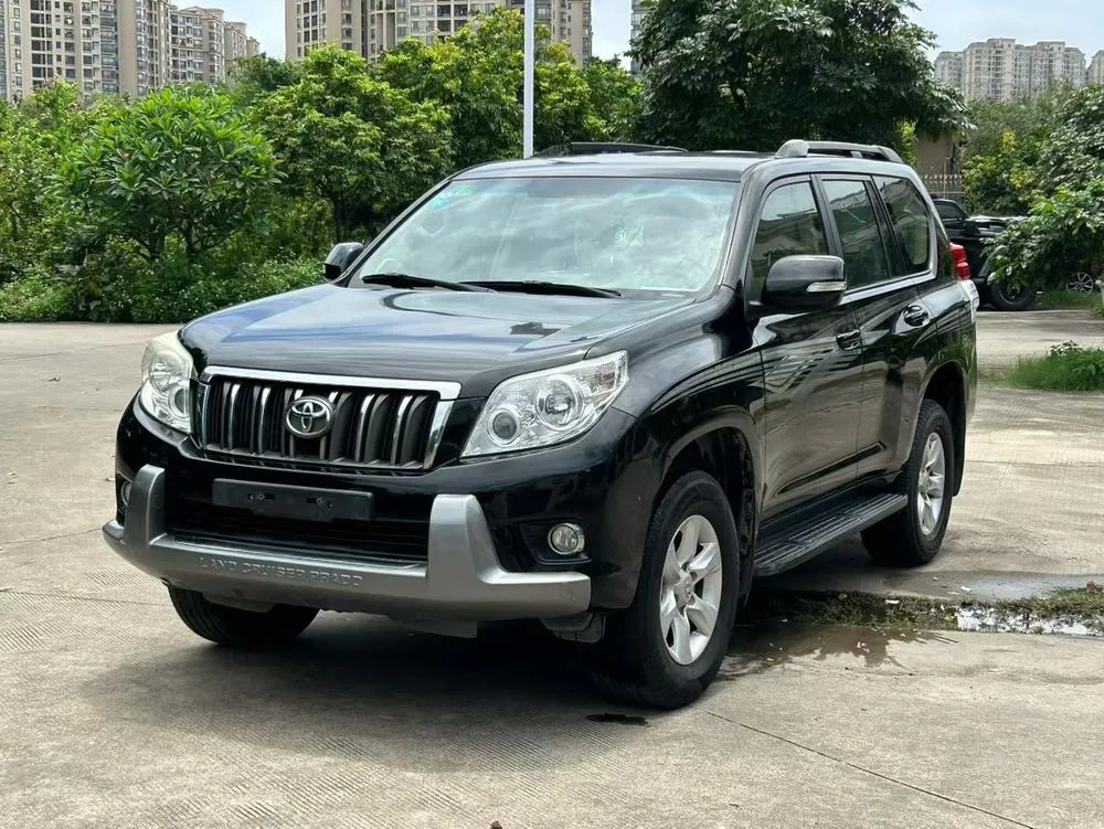 Toyota Prado (Import) 2.7L Auto 4WD 7 Seater Parallel Import, 2010 — фото 1