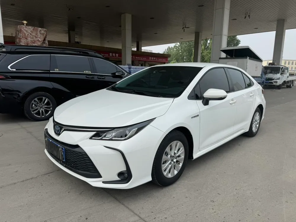 Тойота Corolla Smart Hybrid Dual Engine 1.8L E-CVT Edition, 2023 — фото 1