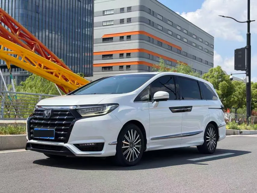 Honda Elysion 2.0L Hybrid Luxury Edition, 2022 — фото 1