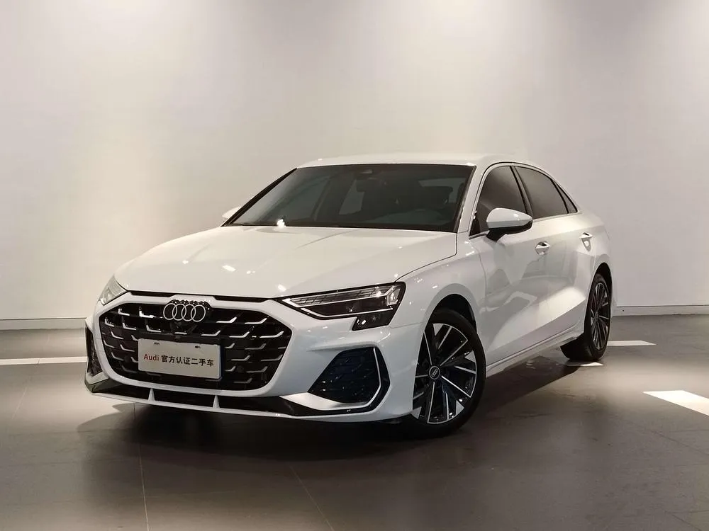 Ауди A3 A3L Limousine 35 TFSI 飞驰悦享型, 2025 — фото 1