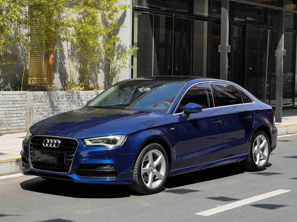 Audi A3 (Import) Limousine 45 TFSI S line Luxury Version, 2015 — фото 1