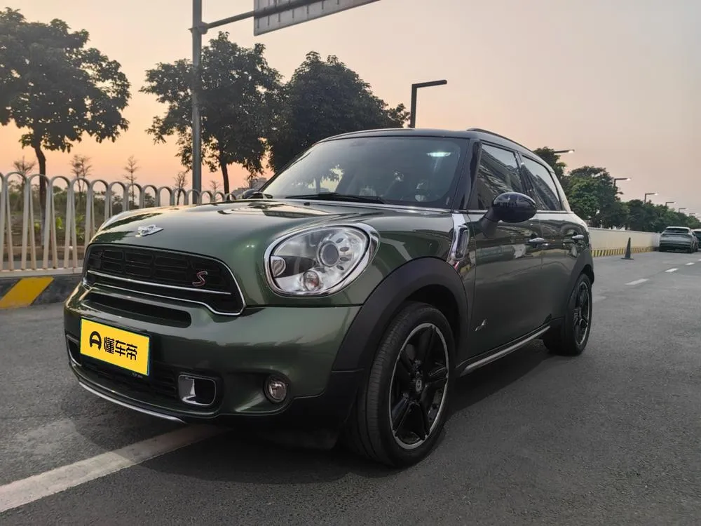 Мини COUNTRYMAN 1.6T COOPER S ALL4 进藏限量版, 2015 — фото 1