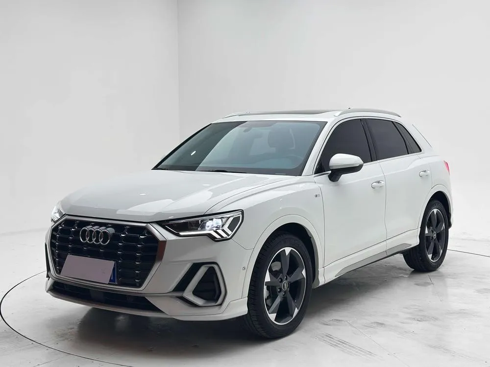 Audi Q3, 2022