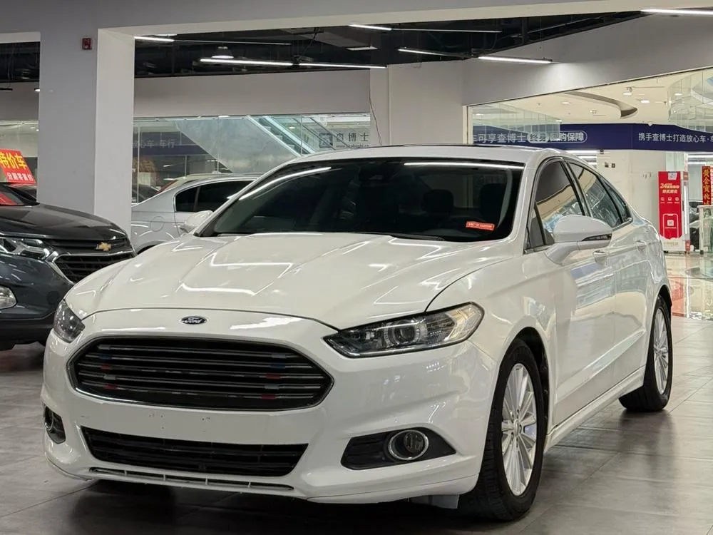 Ford Mondeo 1.5L GTDi180 Fashion Version, 2013 — фото 1