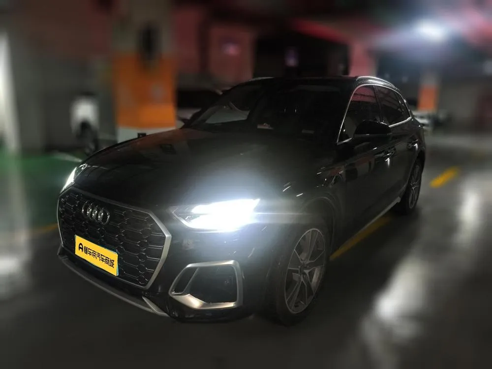 Ауди Q5L Facelift 45T Luxury Version, 2022 — фото 1