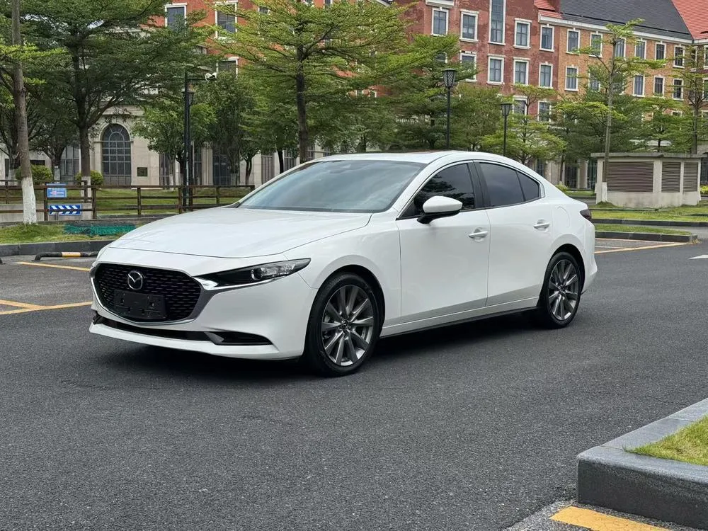 Mazda 3 Axela 2.0L Auto Edition, 2022 — фото 1