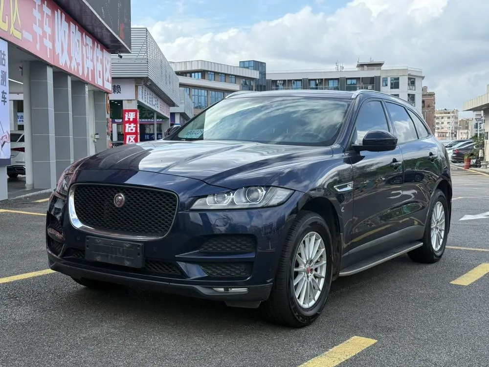 Ягуар F-PACE 2.0T 2WD Prestige Edition, 2016 — фото 1