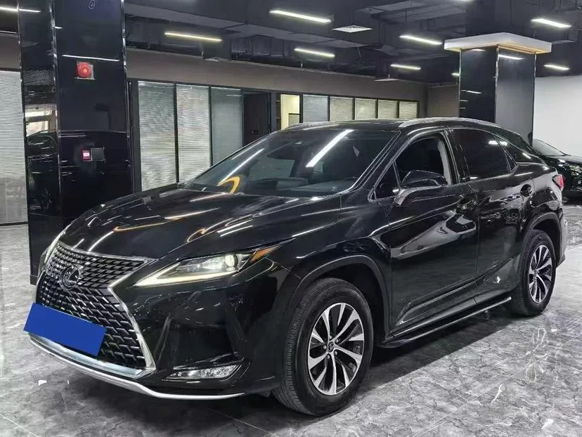 Lexus RX Facelift 300 2WD Comfort Edition, 2020 — фото 1