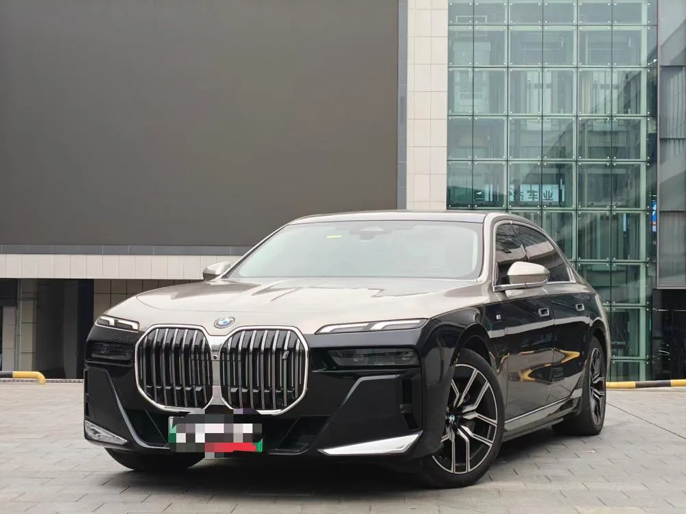 БМВ i7 eDrive50L Leading Version M Sport, 2023 — фото 1