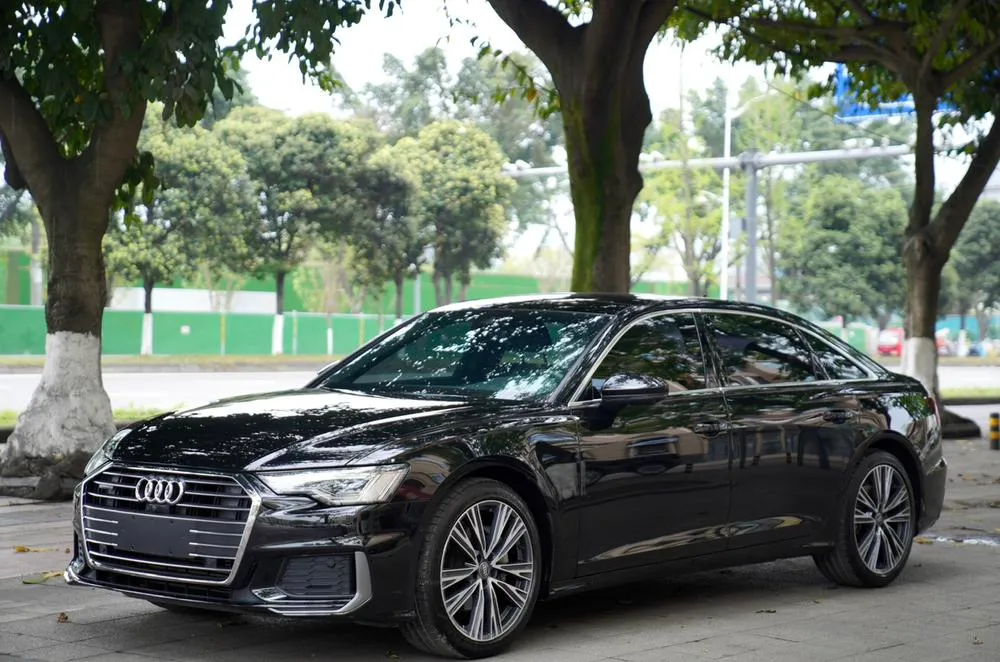 Ауди A6L 45 TFSI quattro Refined Version, 2021 — фото 1