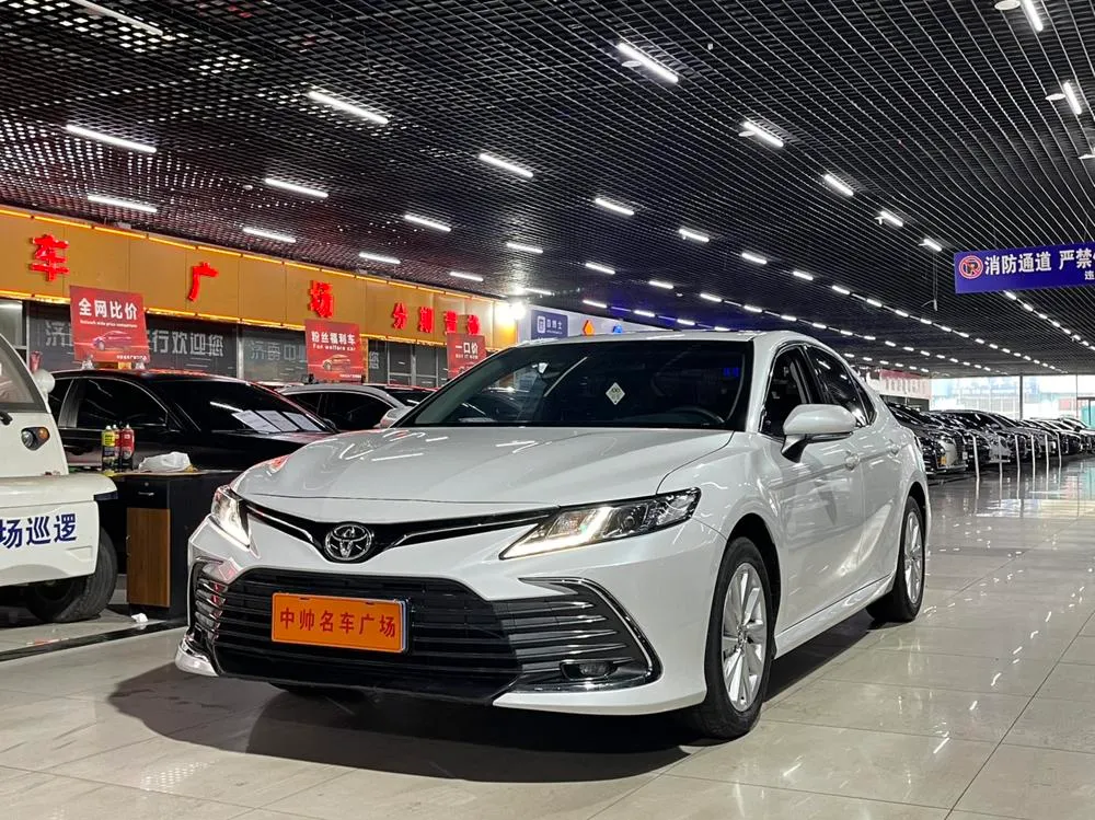 Toyota Camry 2.0GVP Leading Edition, 2023 — фото 1