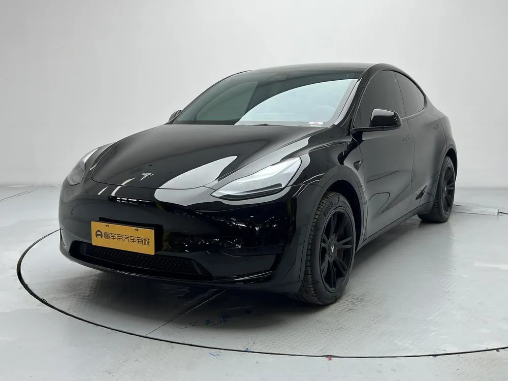 Tesla Model Y, 2022