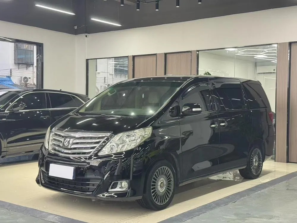 Toyota Alphard, 2011