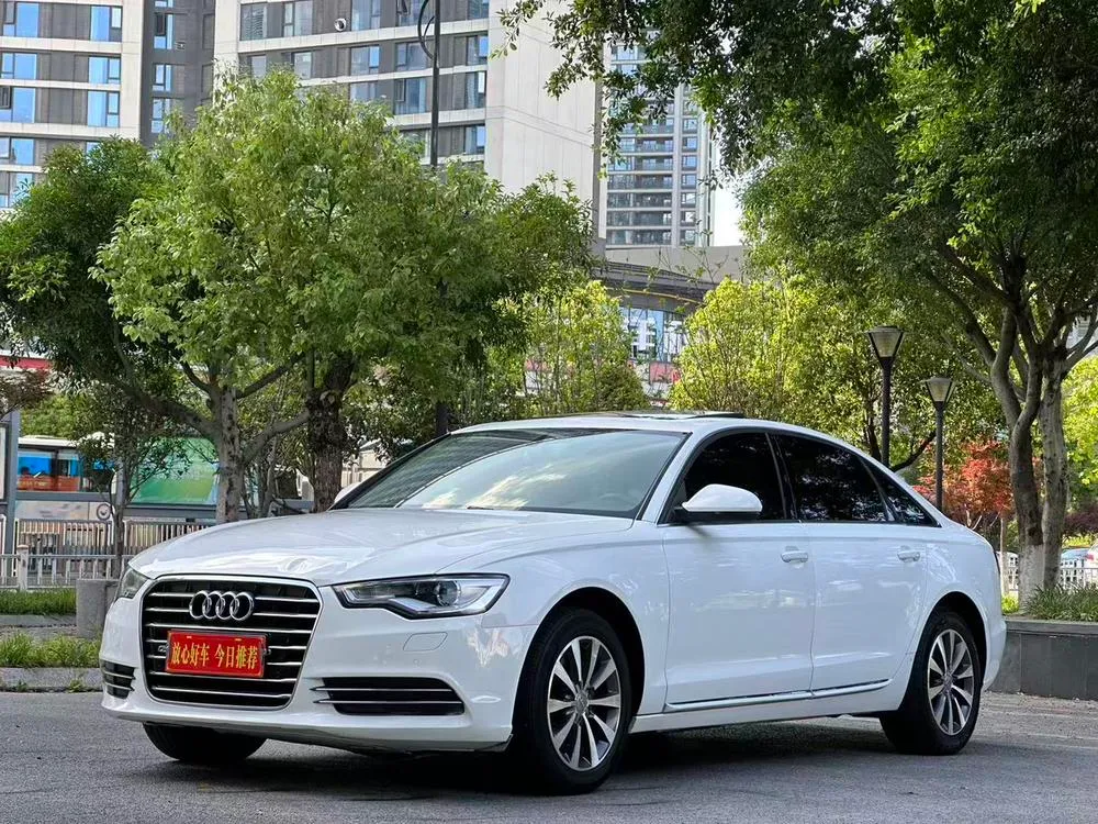 Ауди A6L 30 FSI Comfort Version, 2014 — фото 1